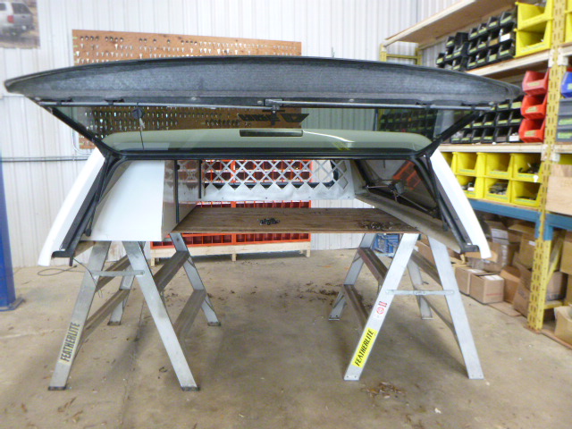 2019 - 2026 Chevrolet Silverado 1500 6'6 GAZ 50 Summit White CX Series ARE Truck Cap 4 2019 - 2026 Chevrolet Silverado 1500 6'6 GAZ 50 Summit White CX Series ARE Truck Cap - Image 4