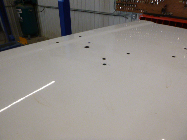 2019 - 2026 Chevrolet Silverado 1500 6'6 GAZ 50 Summit White CX Series ARE Truck Cap 6 2019 - 2026 Chevrolet Silverado 1500 6'6 GAZ 50 Summit White CX Series ARE Truck Cap - Image 6