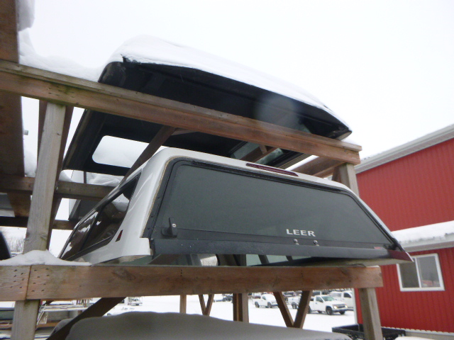 2015 - 2020 Ford F150 6'6 White Leer Legend Truck Cap 3 2015 - 2020 Ford F150 6'6 White Leer Legend Truck Cap - Image 3