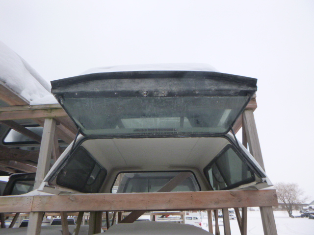 2015 - 2020 Ford F150 6'6 White Leer Legend Truck Cap 5 2015 - 2020 Ford F150 6'6 White Leer Legend Truck Cap - Image 5