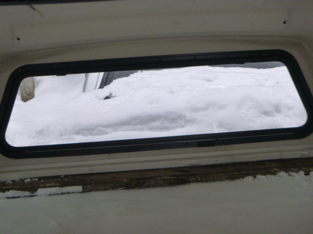 2014 - 2018 GMC Sierra or Chevrolet Silverado 6'5 GXG Iridium Effect ARE Truck Cap - Image 5