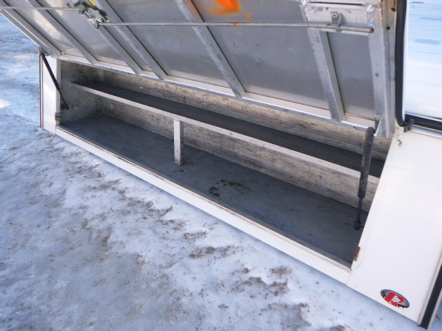 2009 - 2014 Ford F150 6'6 White Raider Contractor Truck Cap 6 2009 - 2014 Ford F150 6'6 White Raider Contractor Truck Cap - Image 6