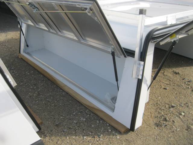 2015-2020 FORD F150 5.5' NEW WHITE HDU CONTRACTOR TRUCK CAP 5 2015-2020 FORD F150 5.5' NEW WHITE HDU CONTRACTOR TRUCK CAP - Image 5