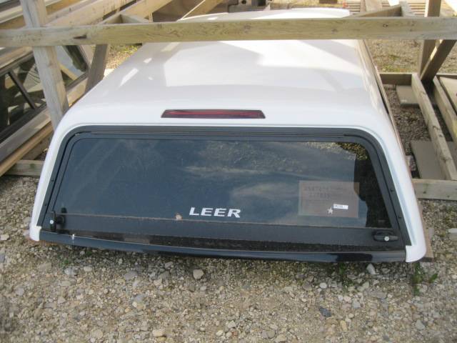 2016-2023 Toyota Tacoma 5'2 New White Leer 100S Truck Cap - Image 2