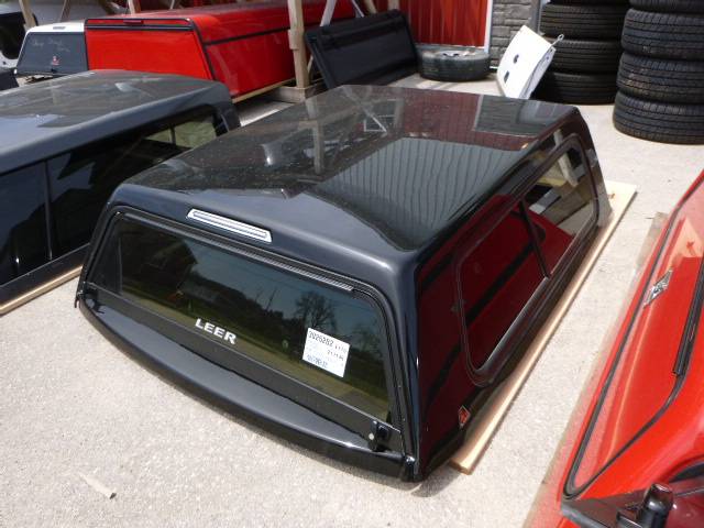 2019 -2026 Chevrolet Silverado 1500 6'6 New Black Leer 100S Truck cap 2 2019 -2026 Chevrolet Silverado 1500 6'6 New Black Leer 100S Truck cap - Image 2