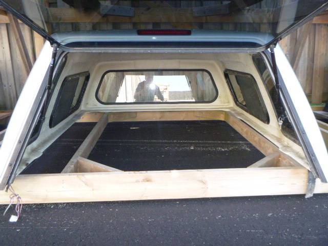 2004-2013 GMC Canyon or Chevrolet Colorado 6'2 Leer 122 Truck Cap - Image 6