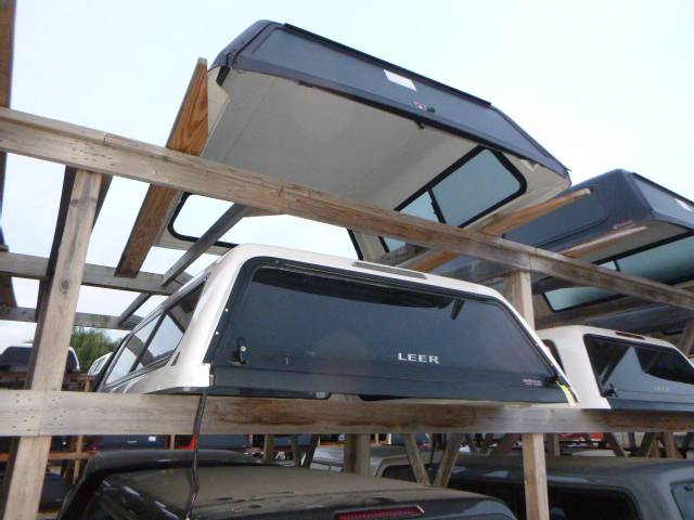 2015-2020 Ford F150 Pearl White 6'6 White Leer Truck Cap 2 2015-2020 Ford F150 Pearl White 6'6 White Leer Truck Cap - Image 2