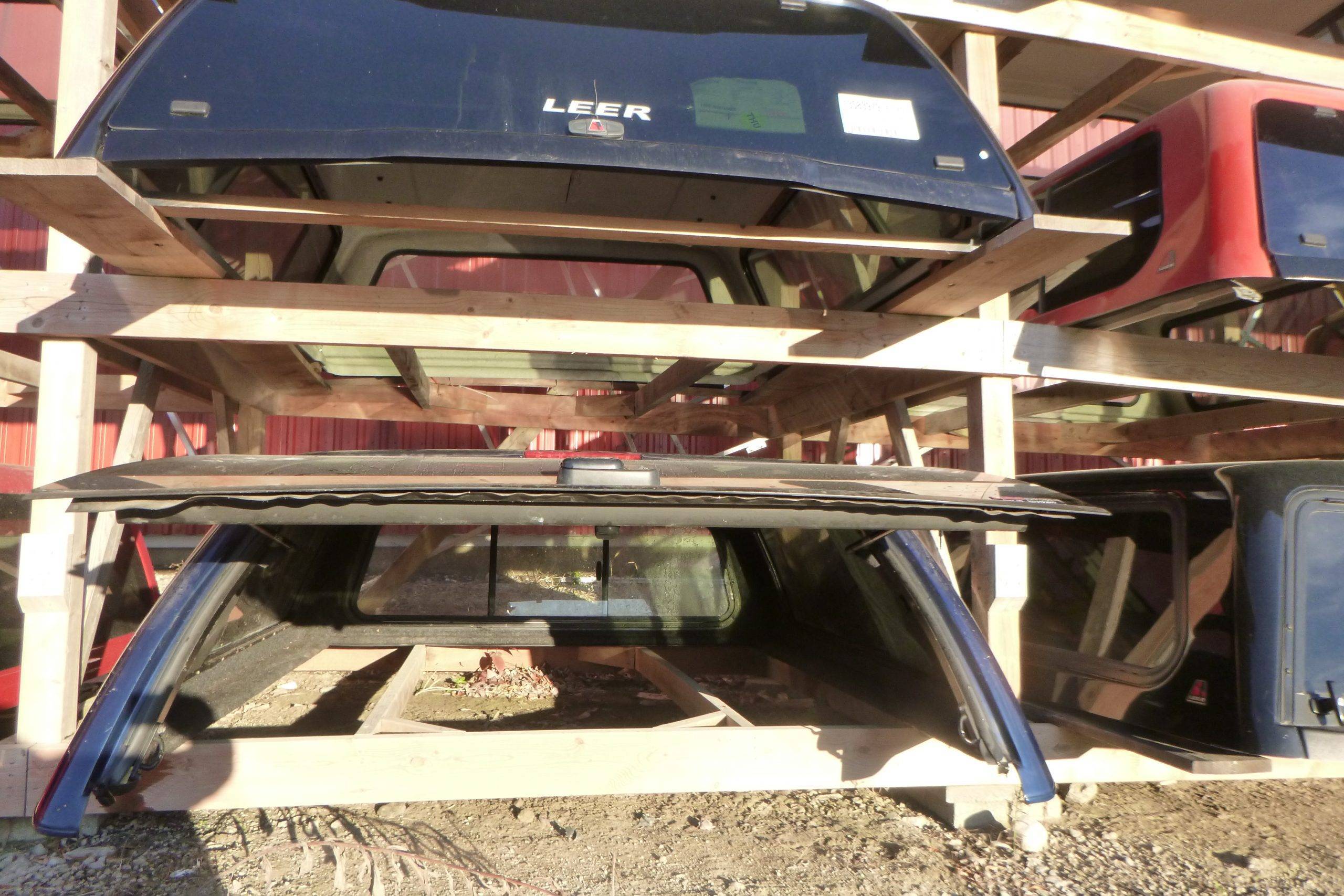 1999-2008 Ford Superduty 6-9' Blue ARE Truck Cap 3 1999-2008 Ford Superduty 6-9' Blue ARE Truck Cap - Image 3