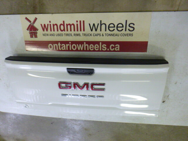 2020 - 2026 GMC Sierra 2500/3500 White Tailgate with camera hole and light - Image 2