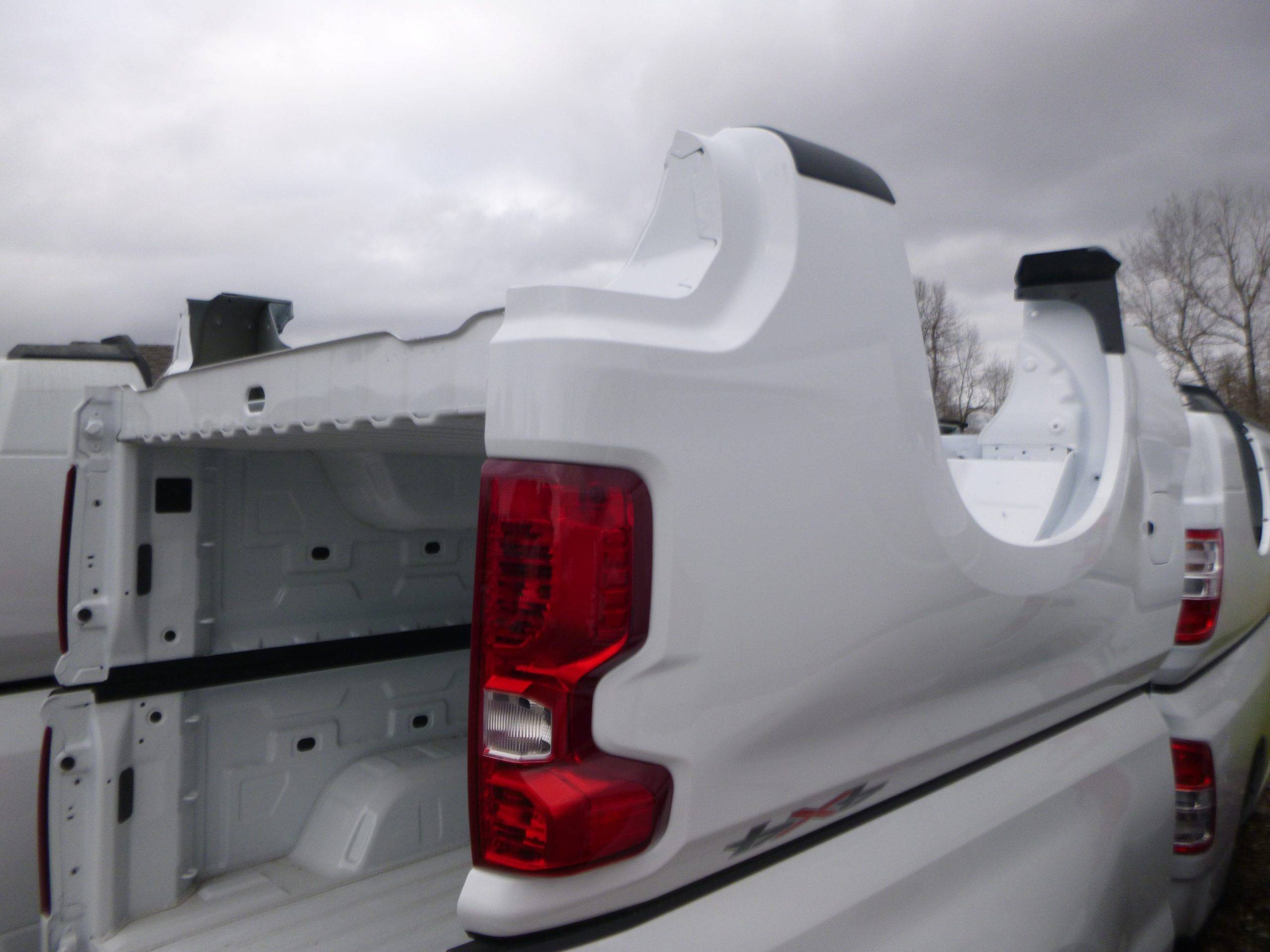 2019 - 2026 Chevrolet Silverado 1500 6'5 White Take off Truck Box - Image 3