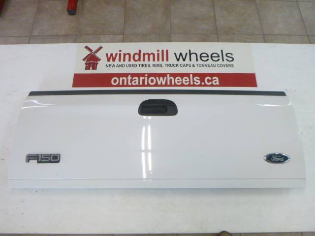 1997 - 2003 Ford F150 White Tailgate 1 1997 - 2003 Ford F150 White Tailgate