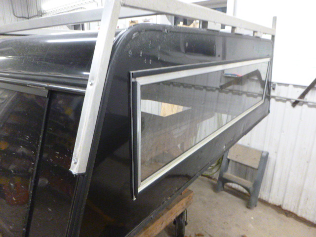 2014 - 2021 Toyota Tundra 6'6 Black Leer Contractor Truck Cap 7 2014 - 2021 Toyota Tundra 6'6 Black Leer Contractor Truck Cap - Image 7