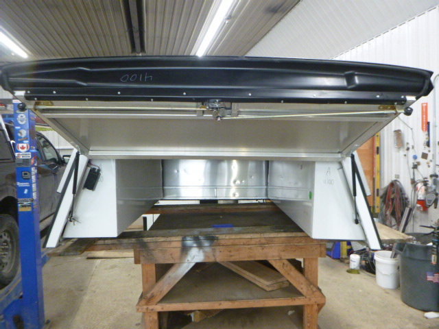 2021 - 2026 Ford F150 5'6 White Leer Contractor Truck Cap - Image 3