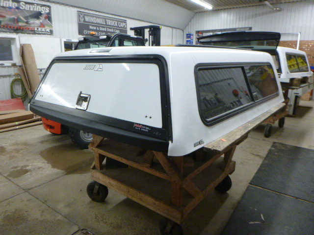 2017 - 2022 Ford Superduty F250/350/450 6'9 YZ Oxford White ARE Truck Cap - Image 2