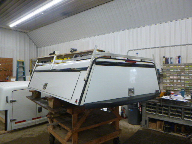 2015 - 2020 Ford F150 8' White Leer Contractor Truck Cap - Image 2