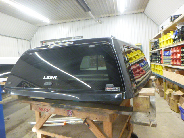 2015 - 2020 Ford F150 5'6 G1 Shadow Black Leer100XQ Truck Cap - Image 2