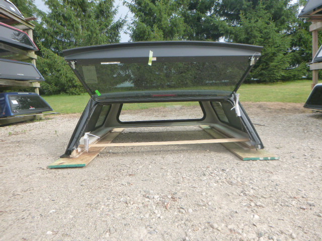 GMC Sierra 1500 NEW 6'6 GBA Black Ranch Echo Truck Cap 3 GMC Sierra 1500 NEW 6'6 GBA Black Ranch Echo Truck Cap - Image 3