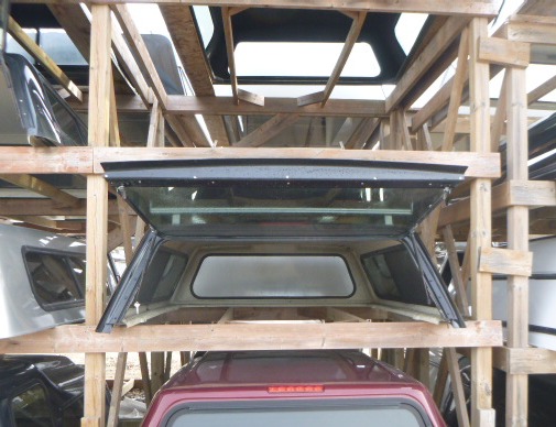 Chevrolet Silverado or GMC Sierra 6'6 Black Leer Truck Cap 3 Chevrolet Silverado or GMC Sierra 6'6 Black Leer Truck Cap - Image 3