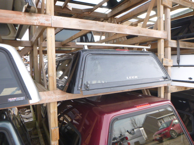 Chevrolet Silverado or GMC Sierra 6'6 Black Leer Truck Cap 2 Chevrolet Silverado or GMC Sierra 6'6 Black Leer Truck Cap - Image 2