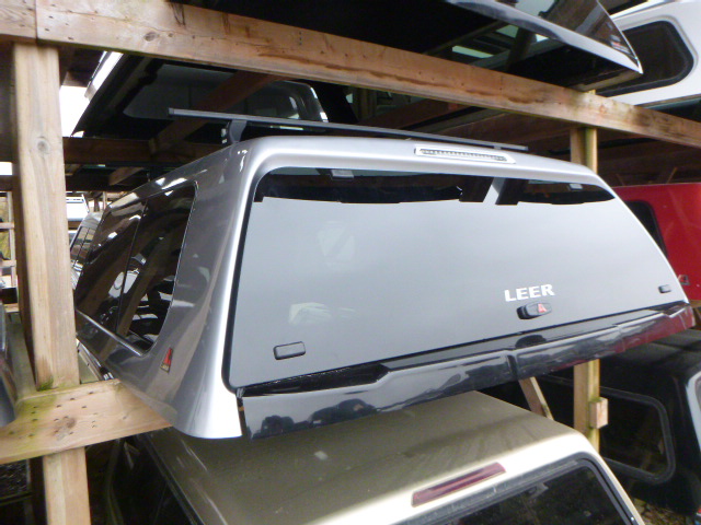 Ford F150 5'6 JS Iconic Silver Leer100XL Truck Cap 2 Ford F150 5'6 JS Iconic Silver Leer100XL Truck Cap - Image 2