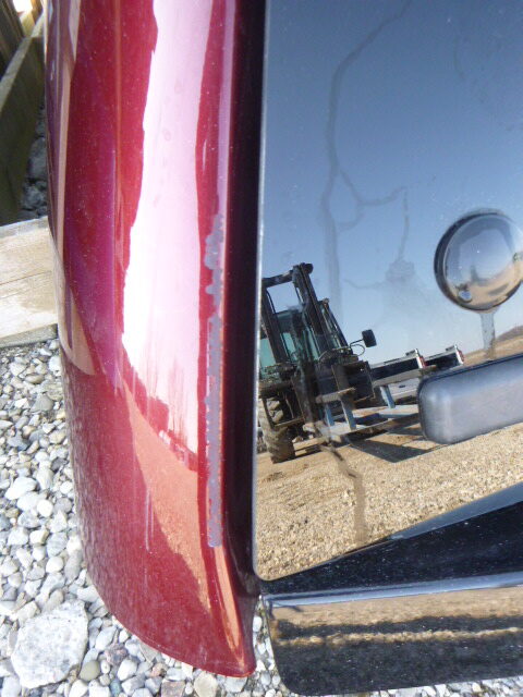 Dodge Ram 6'4 PRV Red Velvet Leer100XR Truck Cap 3 Dodge Ram 6'4 PRV Red Velvet Leer100XR Truck Cap - Image 3