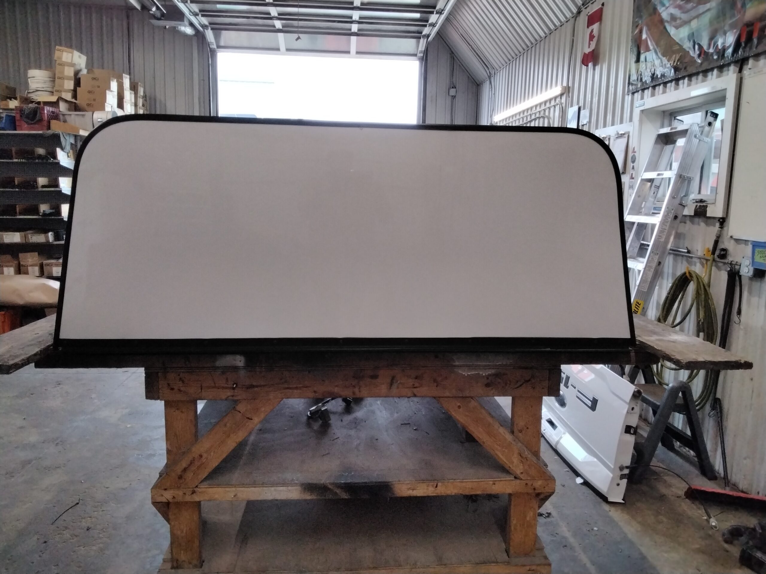 Chevrolet Colorado or GMC Canyon 5'2 White ARE Contractor Truck Cap 4 Chevrolet Colorado or GMC Canyon 5'2 White ARE Contractor Truck Cap - Image 4