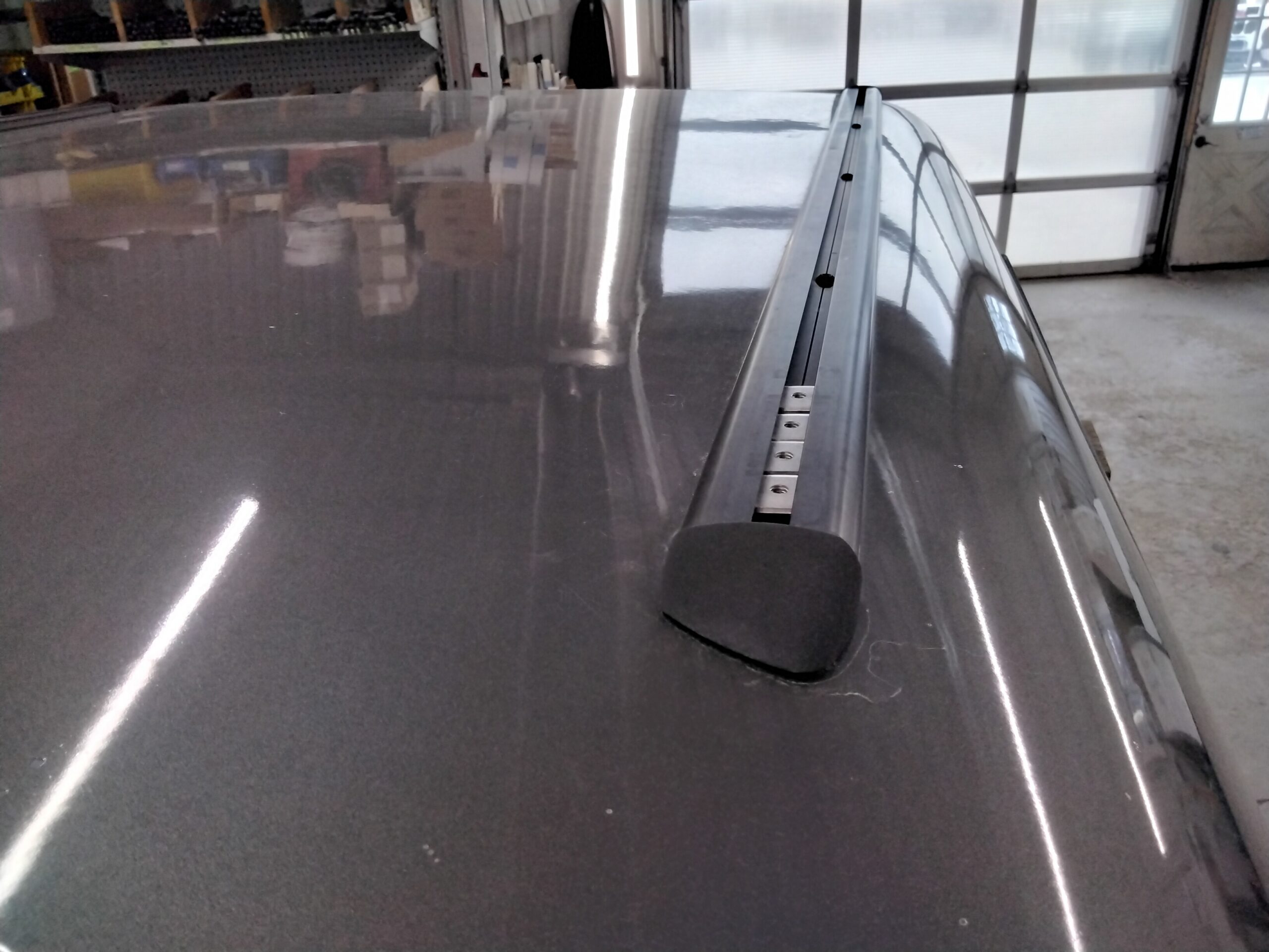 Ford F150 5'6 UJ Sterling Grey ARE Truck Cap 7 Ford F150 5'6 UJ Sterling Grey ARE Truck Cap - Image 7