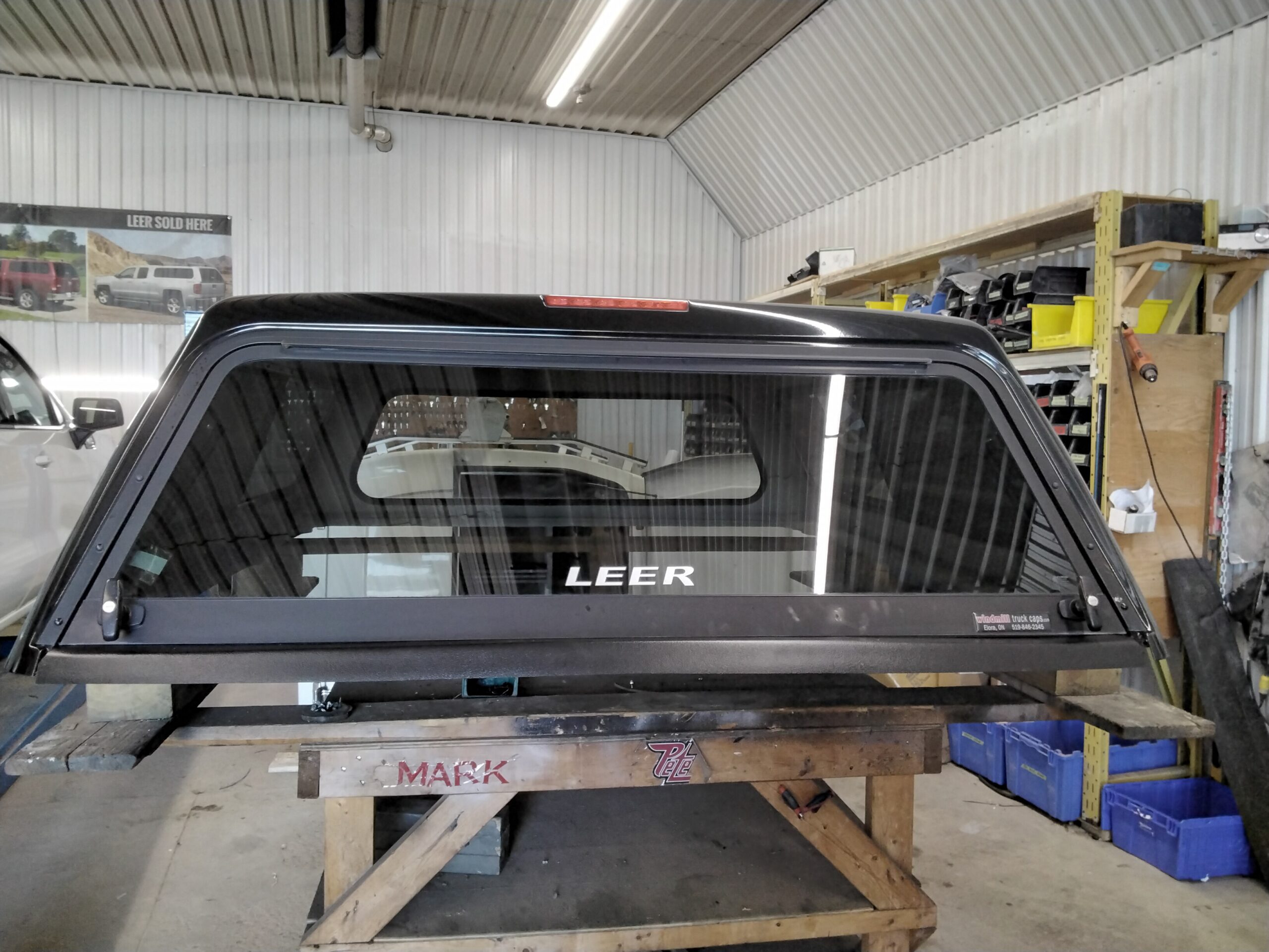 Dodge Ram 6'4 PX8 Black Leer Legend Truck Cap 3 Dodge Ram 6'4 PX8 Black Leer Legend Truck Cap - Image 3
