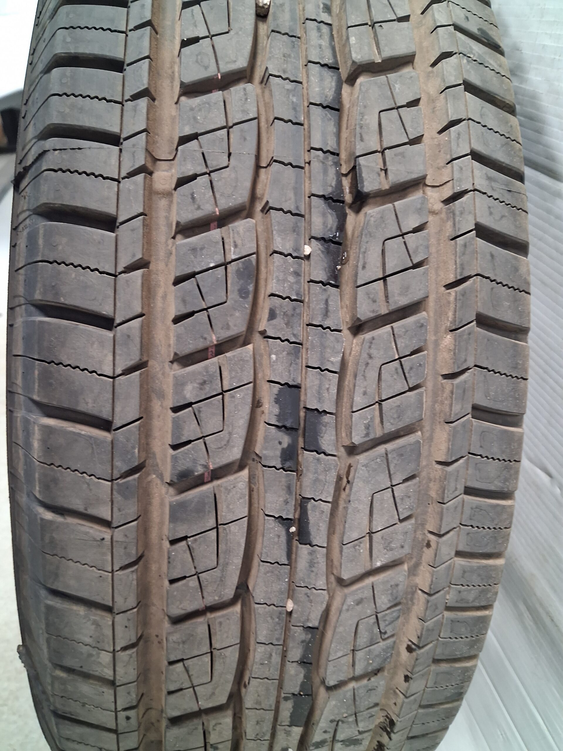 General Grabber HTS LT275/65R18 Tires 2 General Grabber HTS LT275/65R18 Tires - Image 2