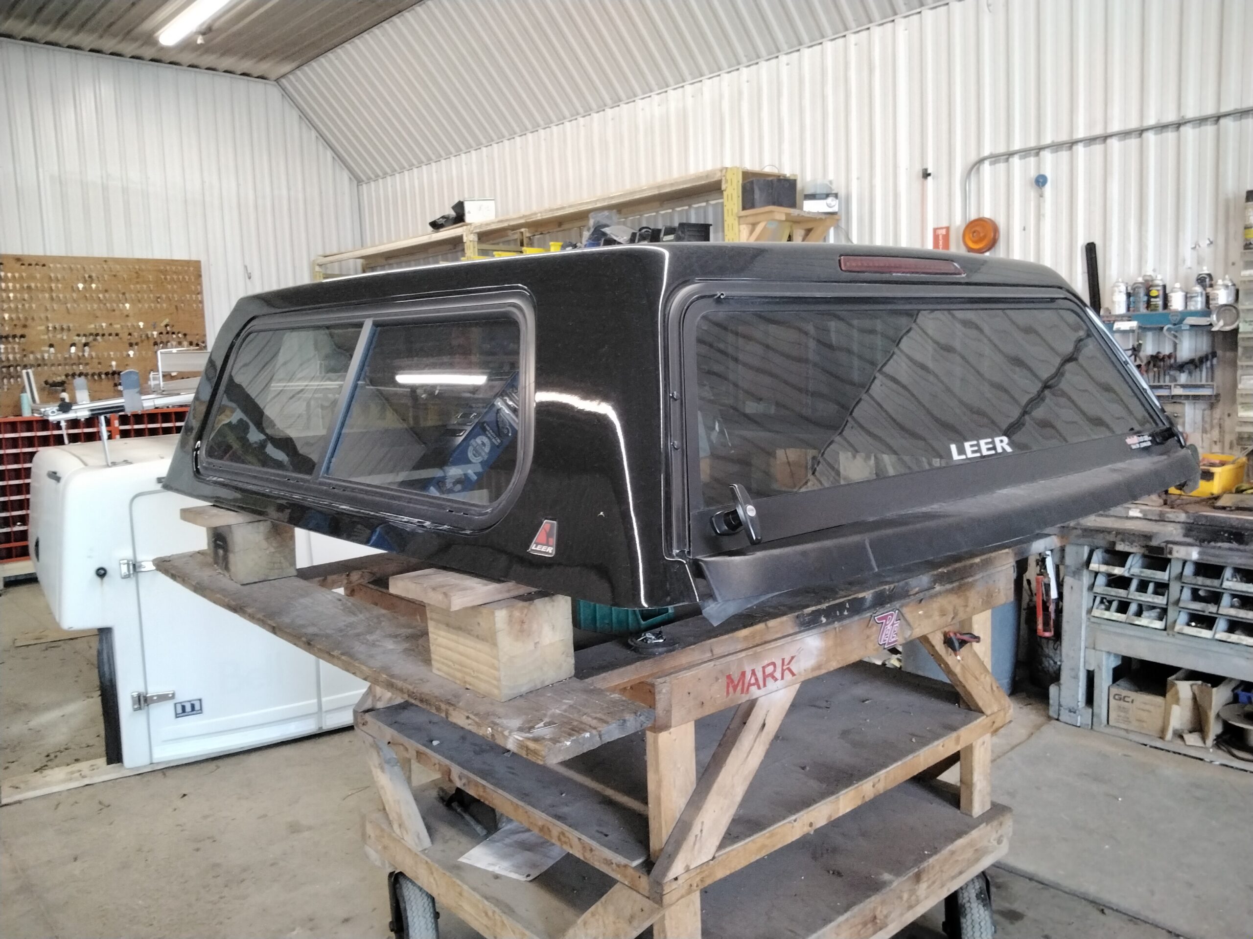 GMC Sierra New Body Style 5'8 GBA Black Leer Legend Truck Cap 2 GMC Sierra New Body Style 5'8 GBA Black Leer Legend Truck Cap - Image 2