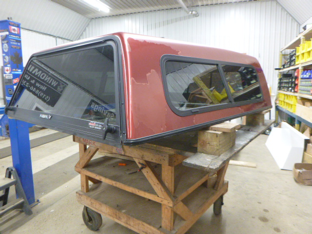 2002 - 2008 Dodge Ram 6'4 Red Hawk Truck Cap 2 2002 - 2008 Dodge Ram 6'4 Red Hawk Truck Cap - Image 2