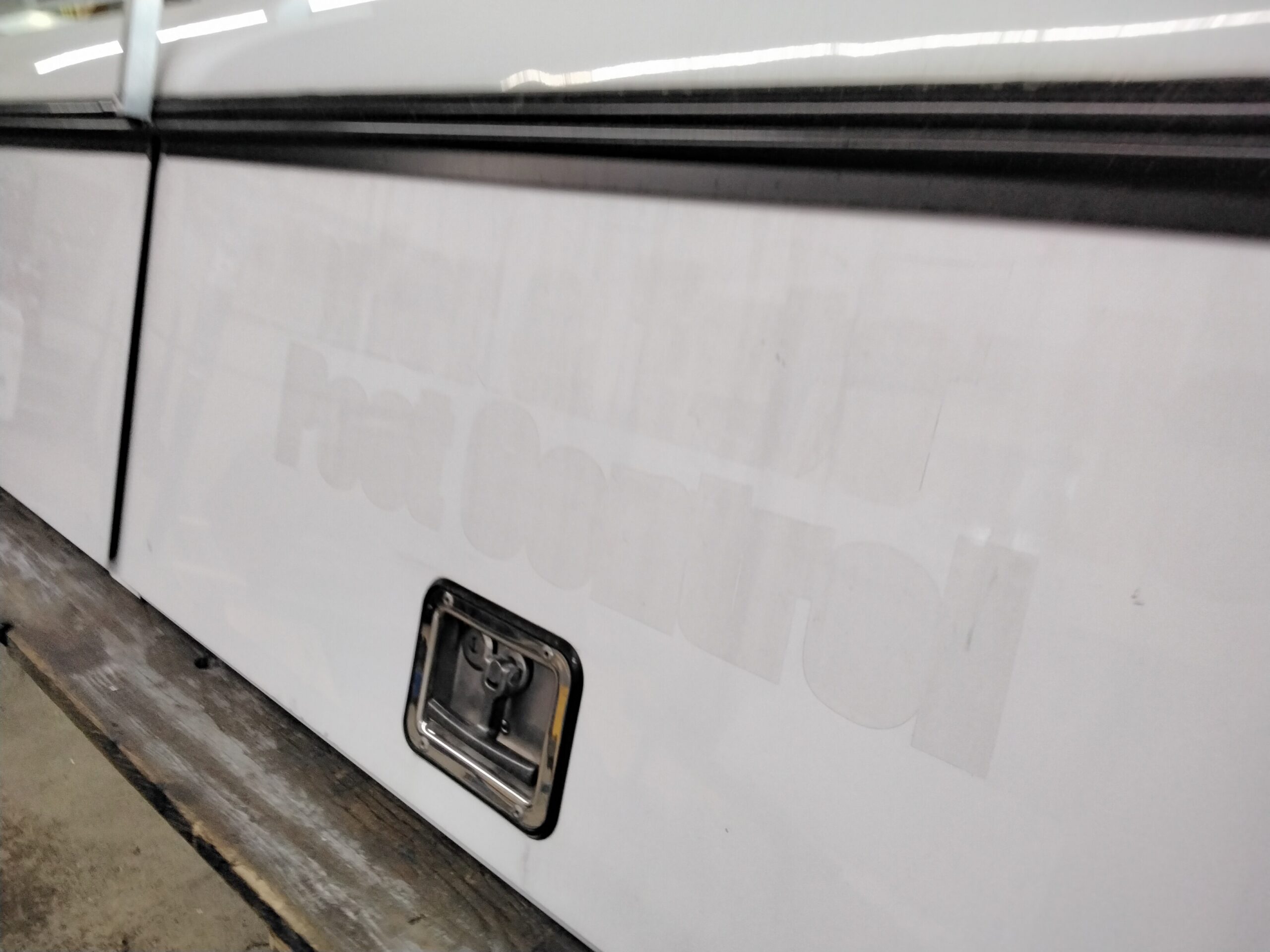 2015 - 2020 Ford F150 8' White ARE Contractor Truck Cap 5 2015 - 2020 Ford F150 8' White ARE Contractor Truck Cap - Image 5