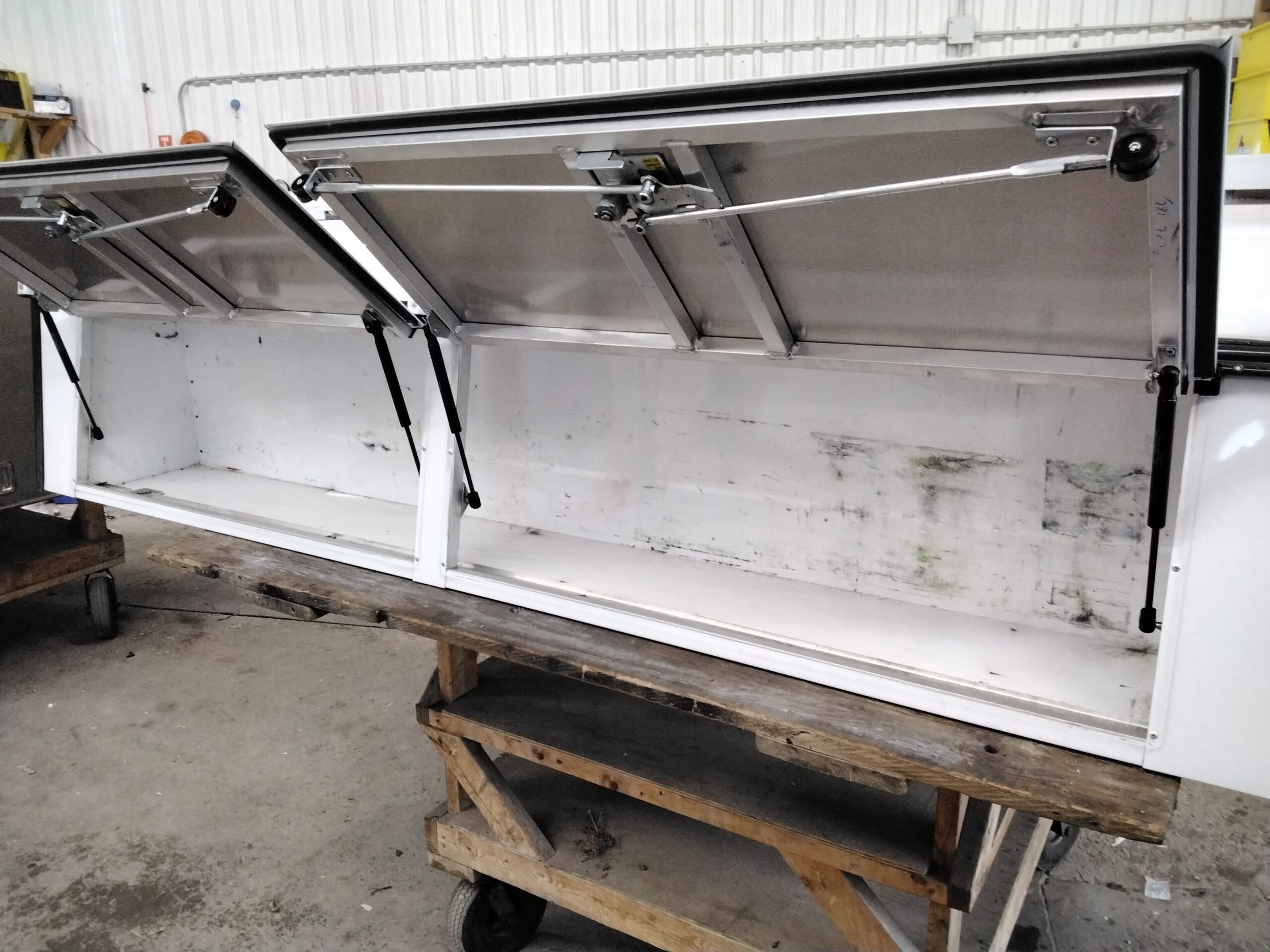 2015 - 2020 Ford F150 8' White ARE Contractor Truck Cap 6 2015 - 2020 Ford F150 8' White ARE Contractor Truck Cap - Image 6