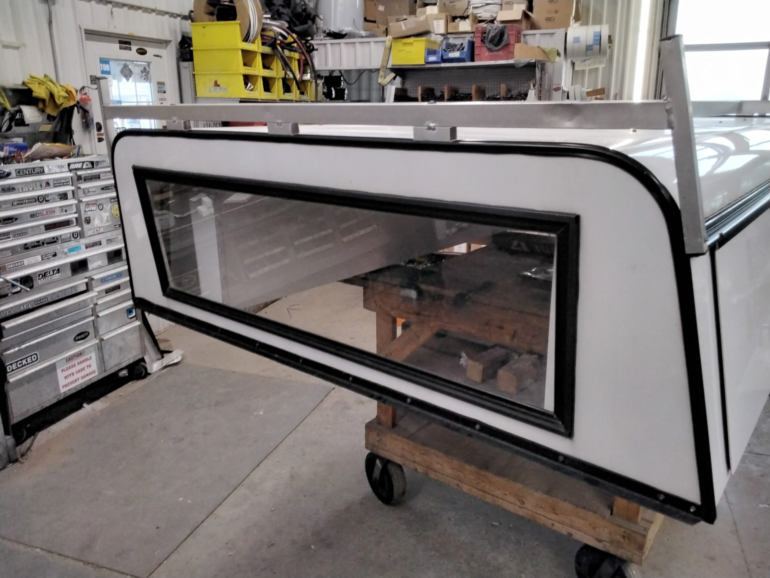 2015 - 2020 Ford F150 8' White ARE Contractor Truck Cap 7 2015 - 2020 Ford F150 8' White ARE Contractor Truck Cap - Image 7