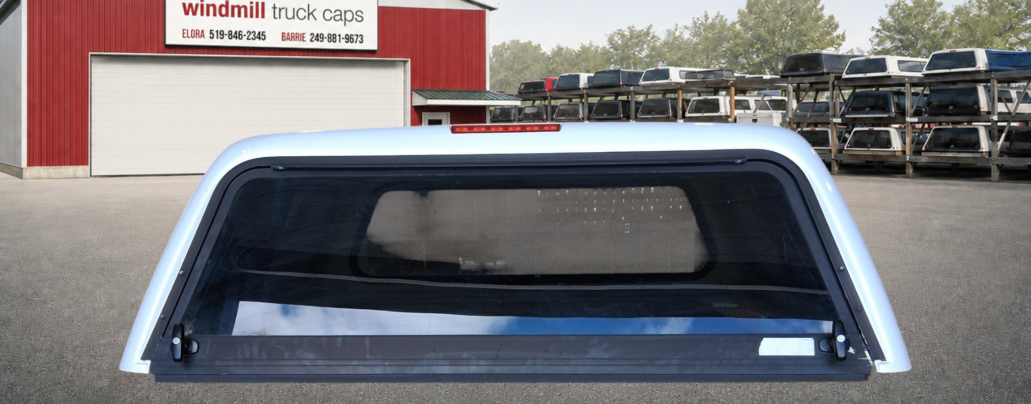 2007-2013 Chevrolet Silverado Crew Cab 5'8 Olympic White Leer Legend FS Truck Cap 3 2007-2013 Chevrolet Silverado Crew Cab 5'8 Olympic White Leer Legend FS Truck Cap - Image 3
