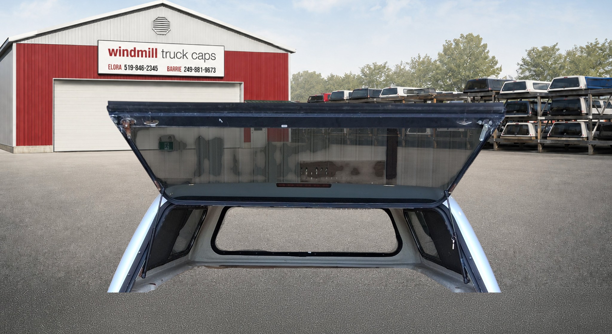 2007-2013 Chevrolet Silverado Crew Cab 5'8 Olympic White Leer Legend FS Truck Cap 4 2007-2013 Chevrolet Silverado Crew Cab 5'8 Olympic White Leer Legend FS Truck Cap - Image 4