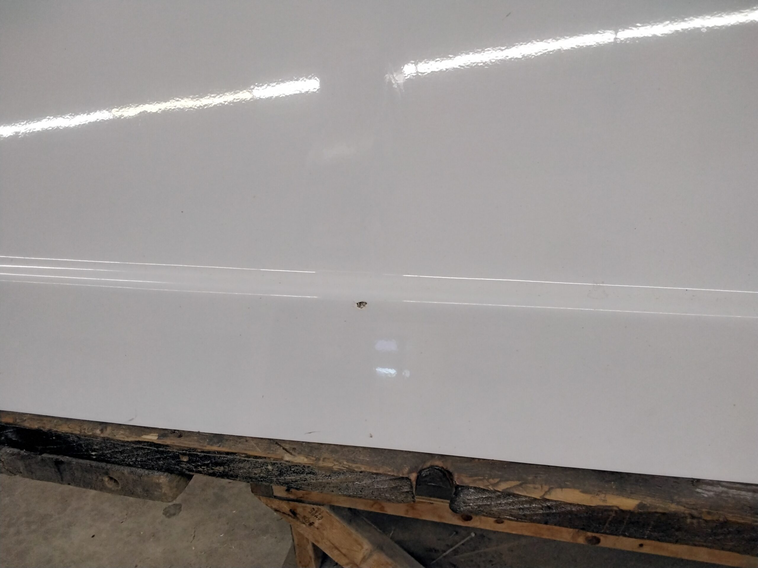 2009 - 2014 Ford F150 6'6 YZ White Leer180 Truck Cap 6 2009 - 2014 Ford F150 6'6 YZ White Leer180 Truck Cap - Image 6