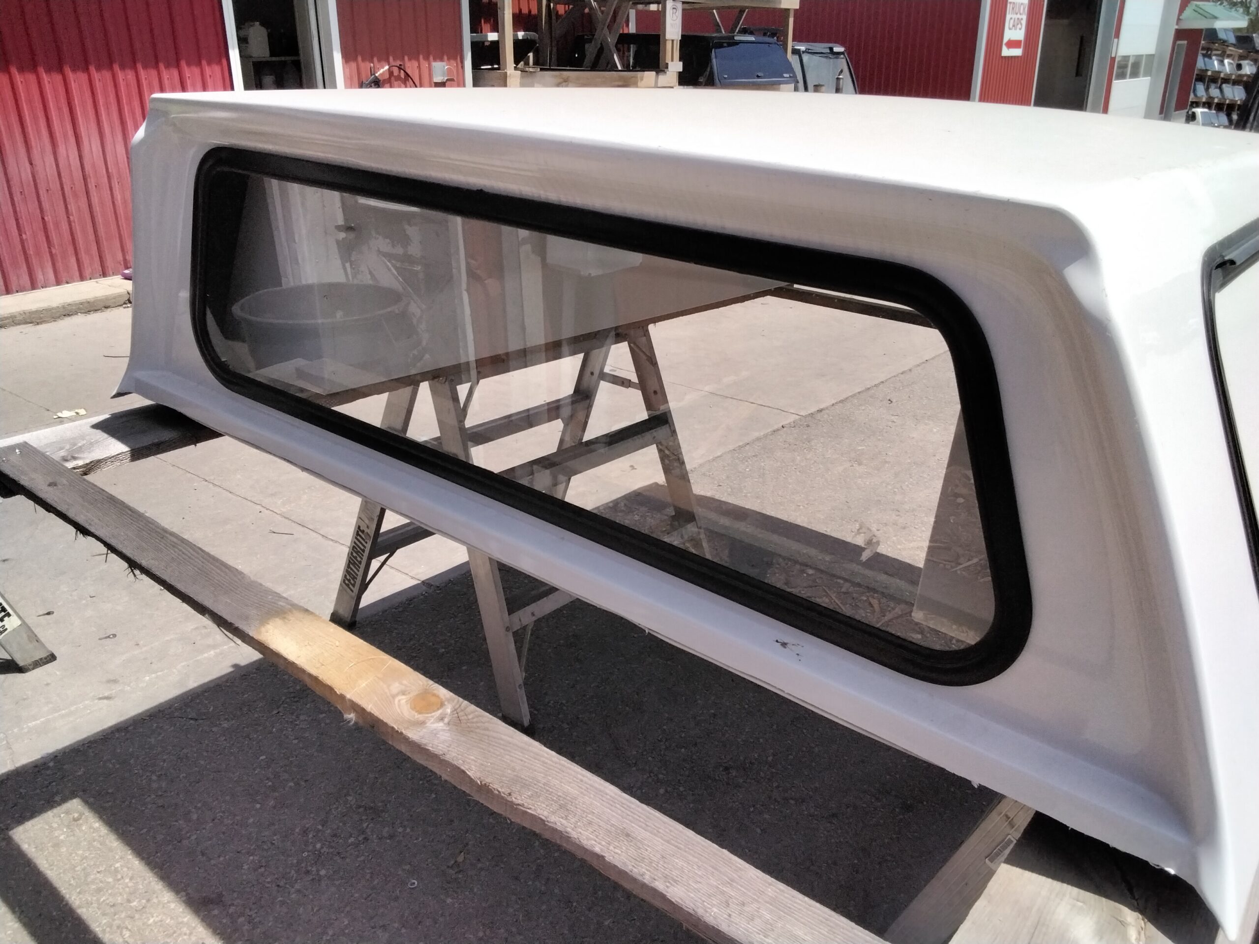 2020 - 2026 Chevrolet Silverado HD 2500/3500 6'9 GAZ Summit White Leer100S Truck Cap 6 2020 - 2026 Chevrolet Silverado HD 2500/3500 6'9 GAZ Summit White Leer100S Truck Cap - Image 6