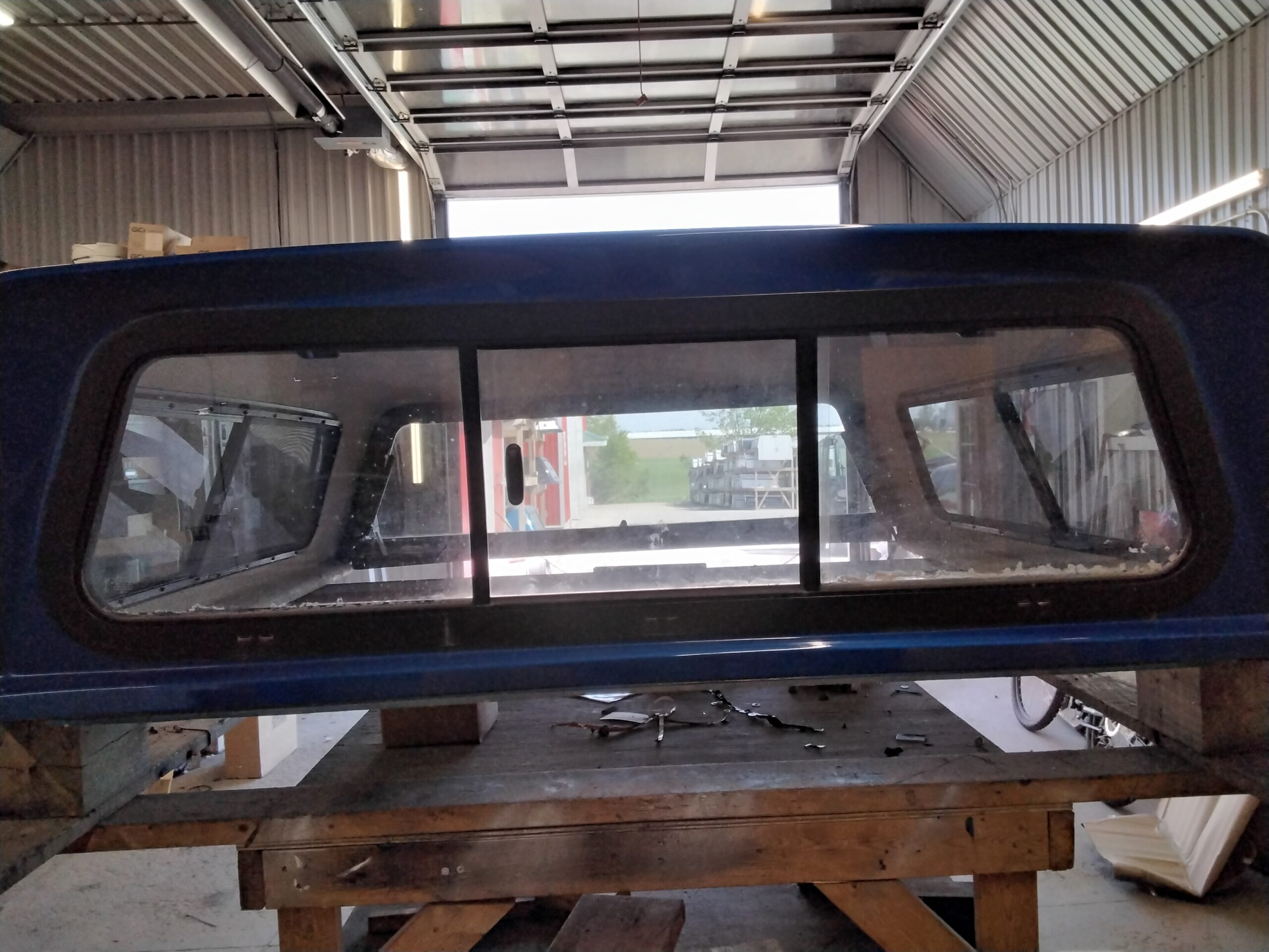 2015 - 2020 Ford F150 5'6 N6 Blue Lightening Contour III Truck Cap 6 2015 - 2020 Ford F150 5'6 N6 Blue Lightening Contour III Truck Cap - Image 6