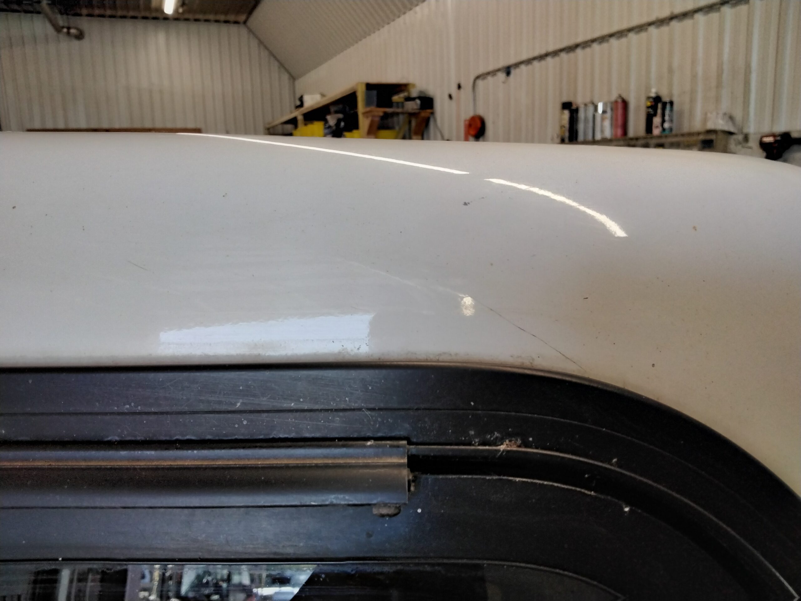 GMC Sierra 6'6 50 Olympic White Raider High Rise Truck Cap 13 GMC Sierra 6'6 50 Olympic White Raider High Rise Truck Cap - Image 13
