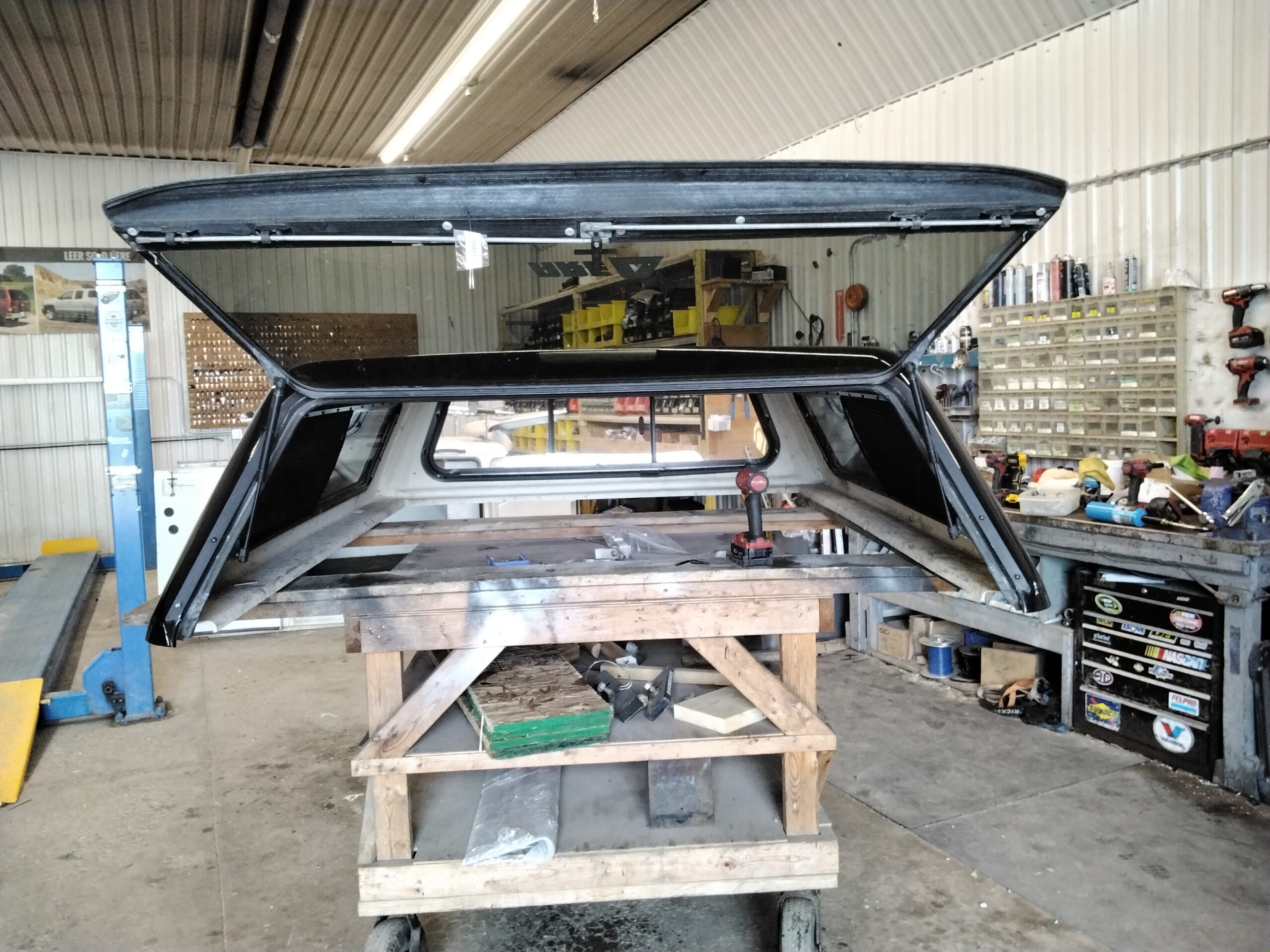 2020 - 2026 Chevrolet Silverado HD 2500/3500 6'9 41 Black ARE Truck Cap 3 2020 - 2026 Chevrolet Silverado HD 2500/3500 6'9 41 Black ARE Truck Cap - Image 3