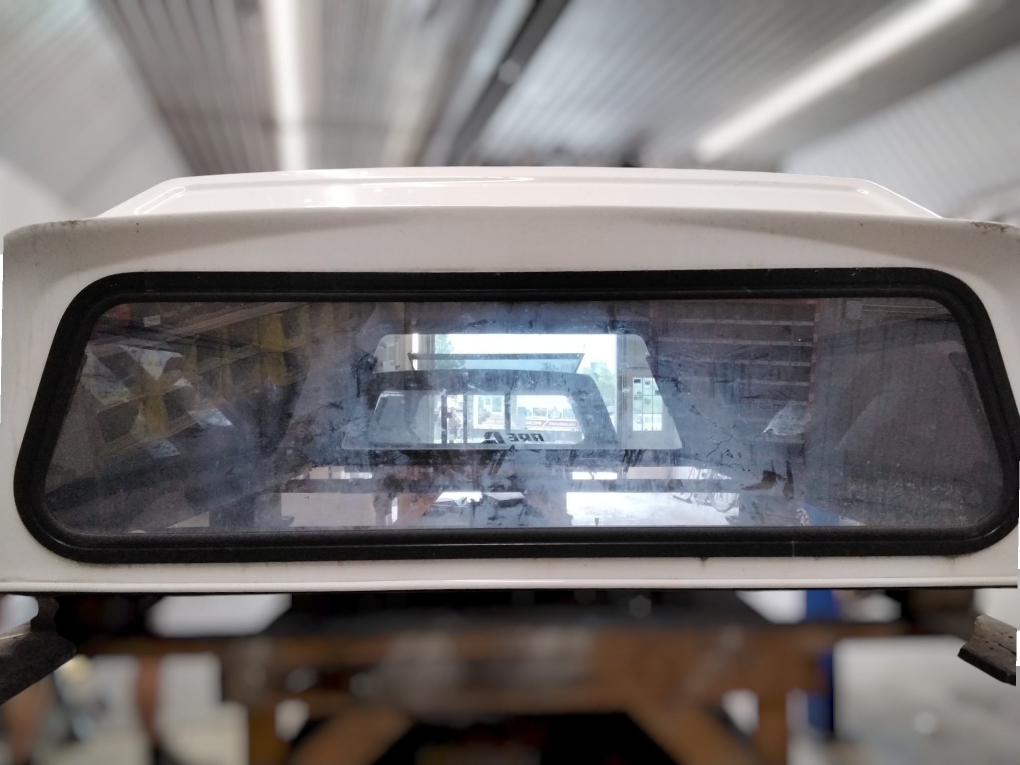 GMC Sierra or Chevrolet Silverado 6'6 50 Olympic White ARE Midrise Truck Cap 4 GMC Sierra or Chevrolet Silverado 6'6 50 Olympic White ARE Midrise Truck Cap - Image 4