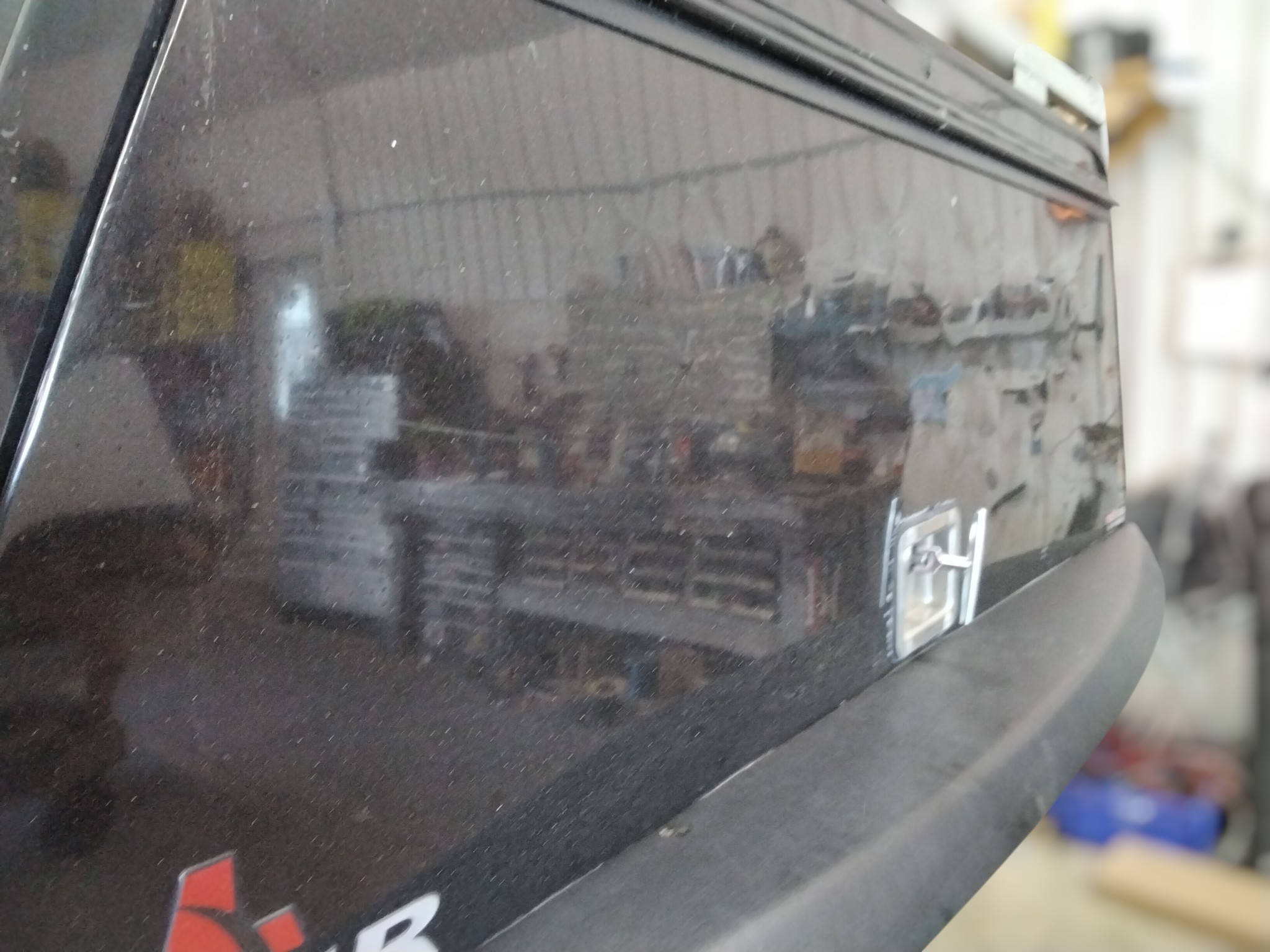 GMC Sierra or Chevrolet Silverado 6'6 Black Leer Contractor Truck Cap 5 GMC Sierra or Chevrolet Silverado 6'6 Black Leer Contractor Truck Cap - Image 5