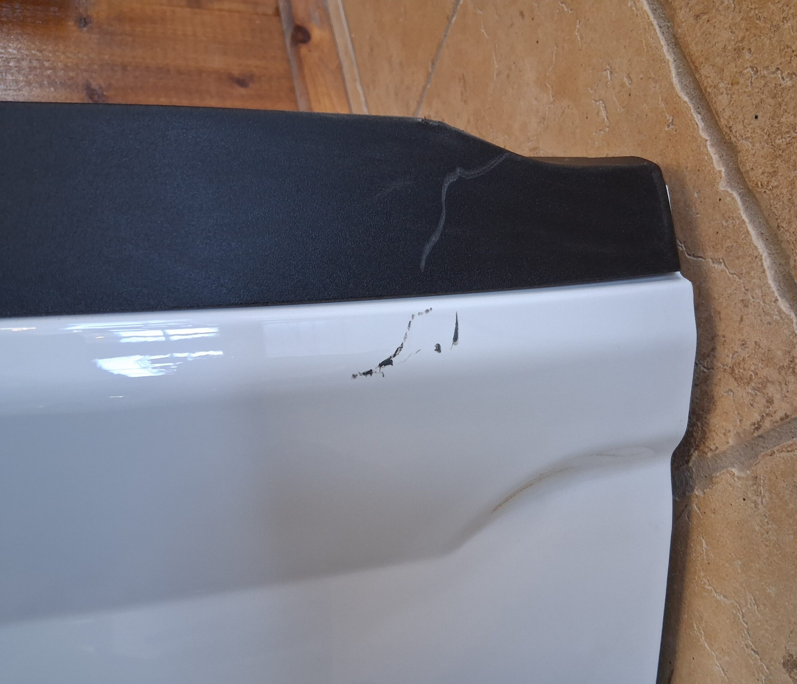 2022 - 2026 Ford Maverick White Tailgate with Camera hole and Manual handle 3 2022 - 2026 Ford Maverick White Tailgate with Camera hole and Manual handle - Image 3