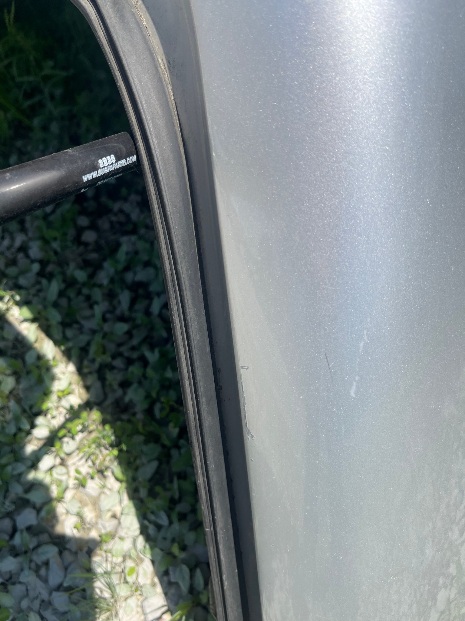 2009 - 2014 Ford F150 6'6 Silver Leer100XL Truck Cap 6 2009 - 2014 Ford F150 6'6 Silver Leer100XL Truck Cap - Image 6