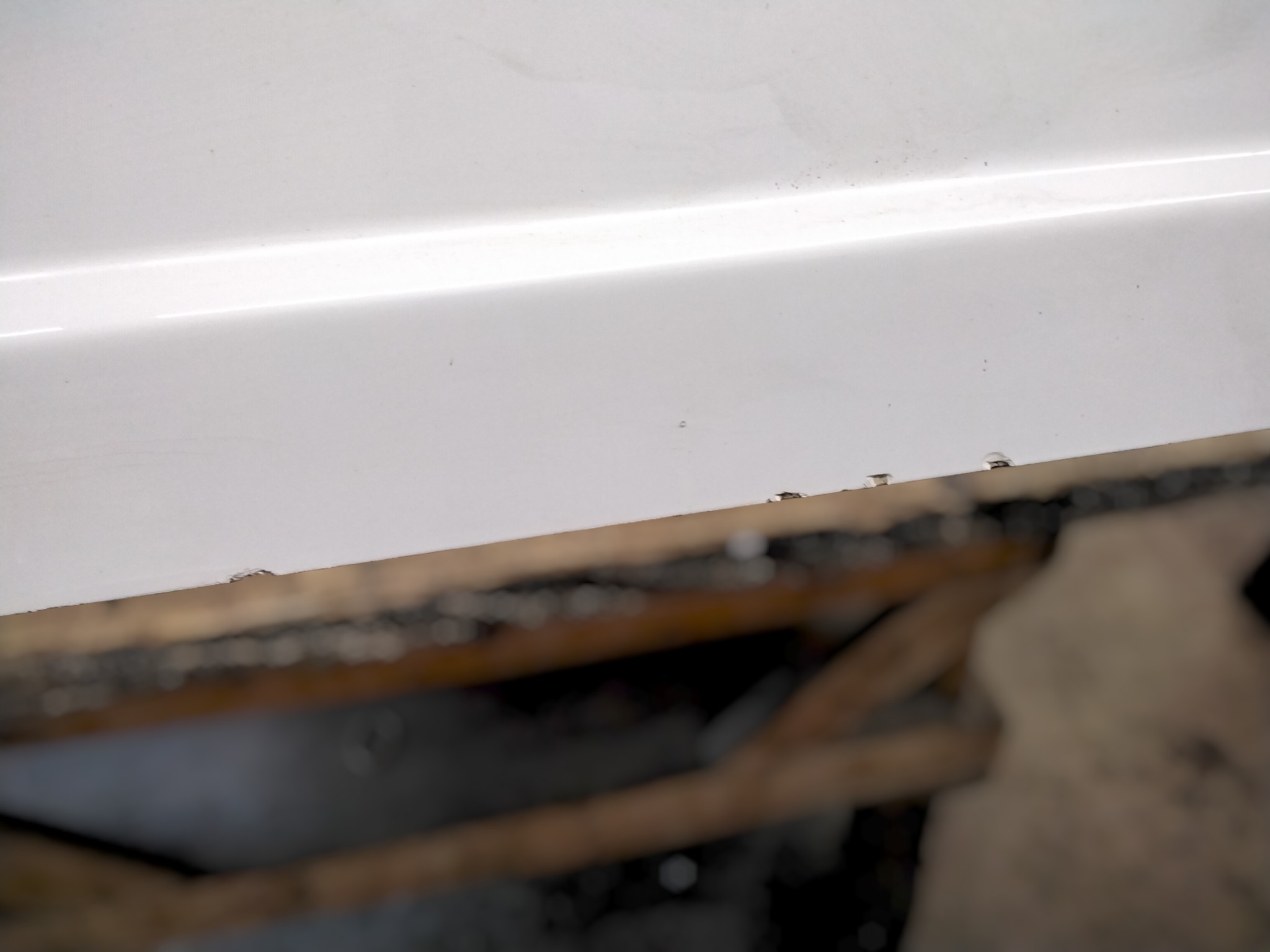 2015 - 2020 Ford F150 6'6 YZ White Leer Legend Truck Cap 5 2015 - 2020 Ford F150 6'6 YZ White Leer Legend Truck Cap - Image 5