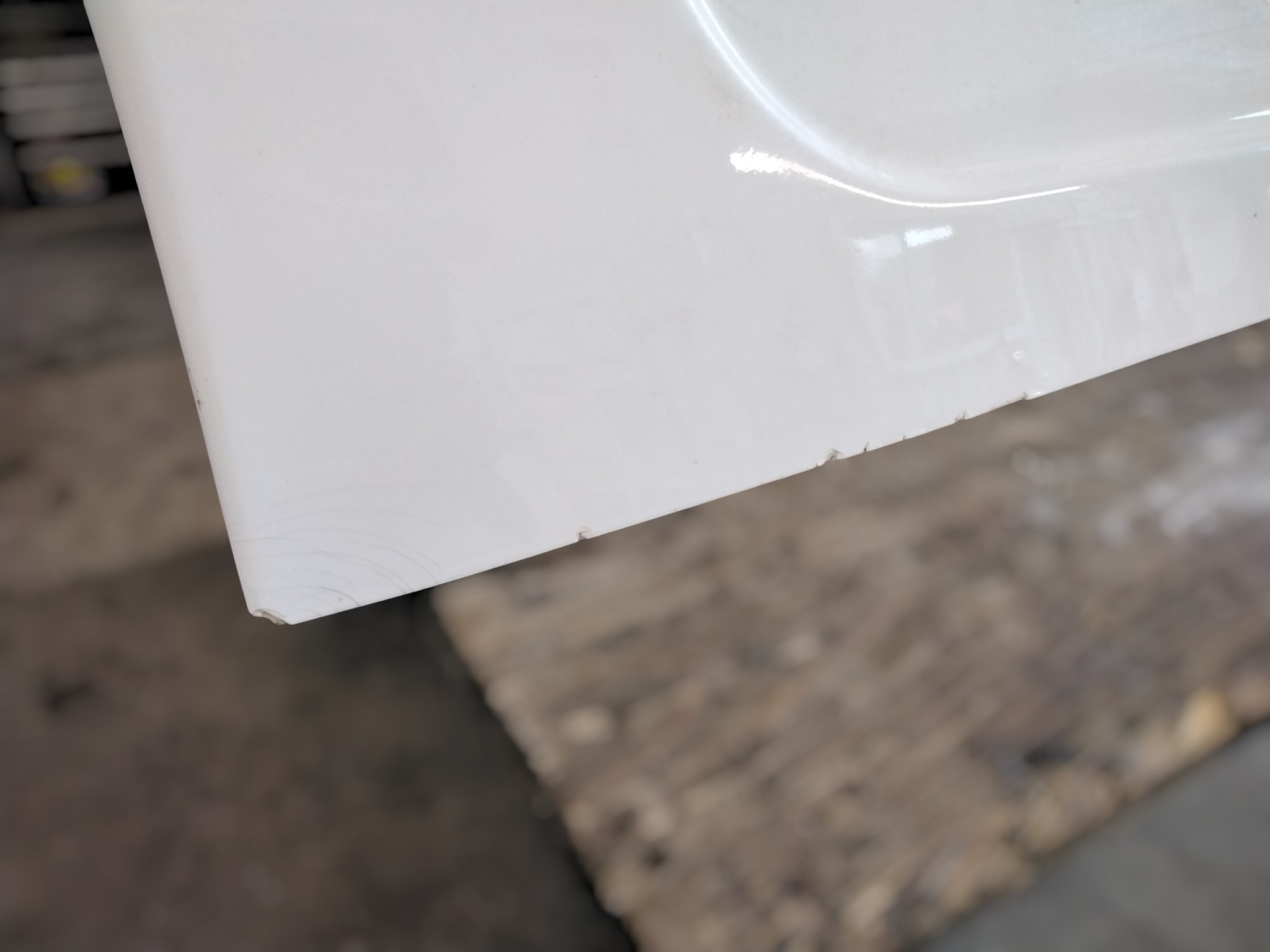 2015 - 2020 Ford F150 6'6 YZ White Leer Legend Truck Cap 7 2015 - 2020 Ford F150 6'6 YZ White Leer Legend Truck Cap - Image 7