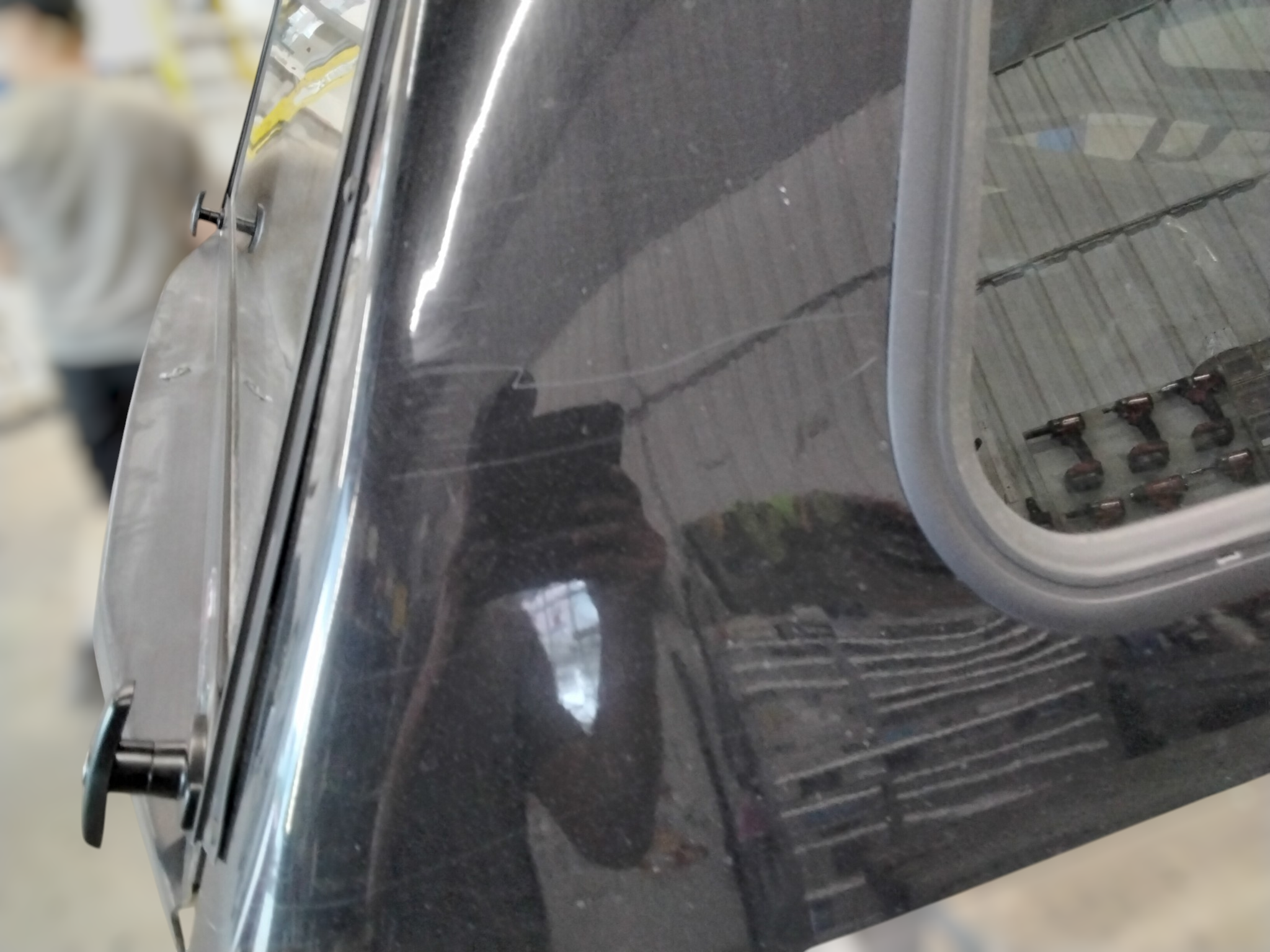 2015 - 2020 Ford F150 6'6 Black Truck Cap 4 2015 - 2020 Ford F150 6'6 Black Truck Cap - Image 4