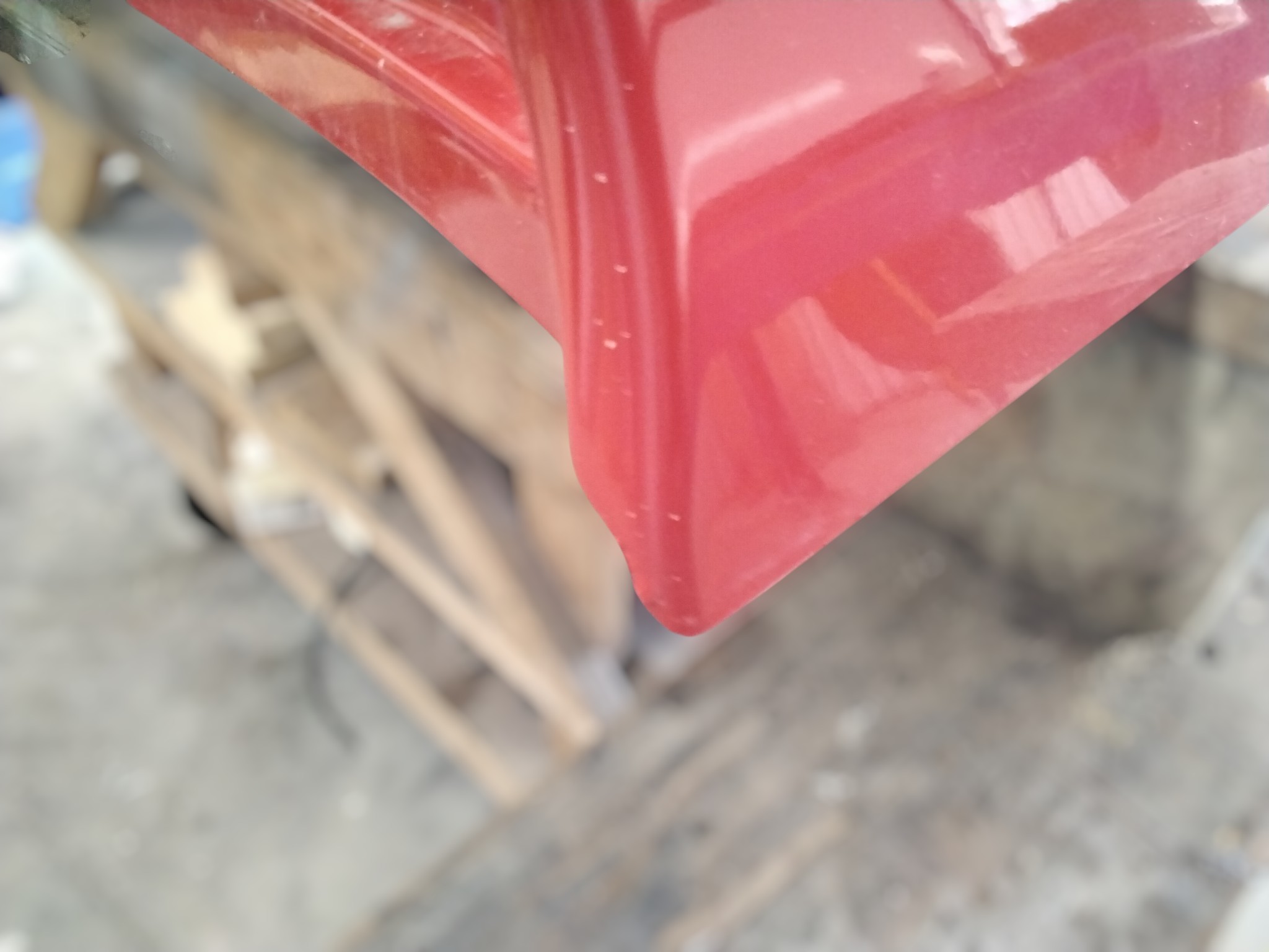 GMC Sierra or Chevrolet Silverado 5'8 G7C Pull Me Over Red Leer100R Truck Cap 5 GMC Sierra or Chevrolet Silverado 5'8 G7C Pull Me Over Red Leer100R Truck Cap - Image 5