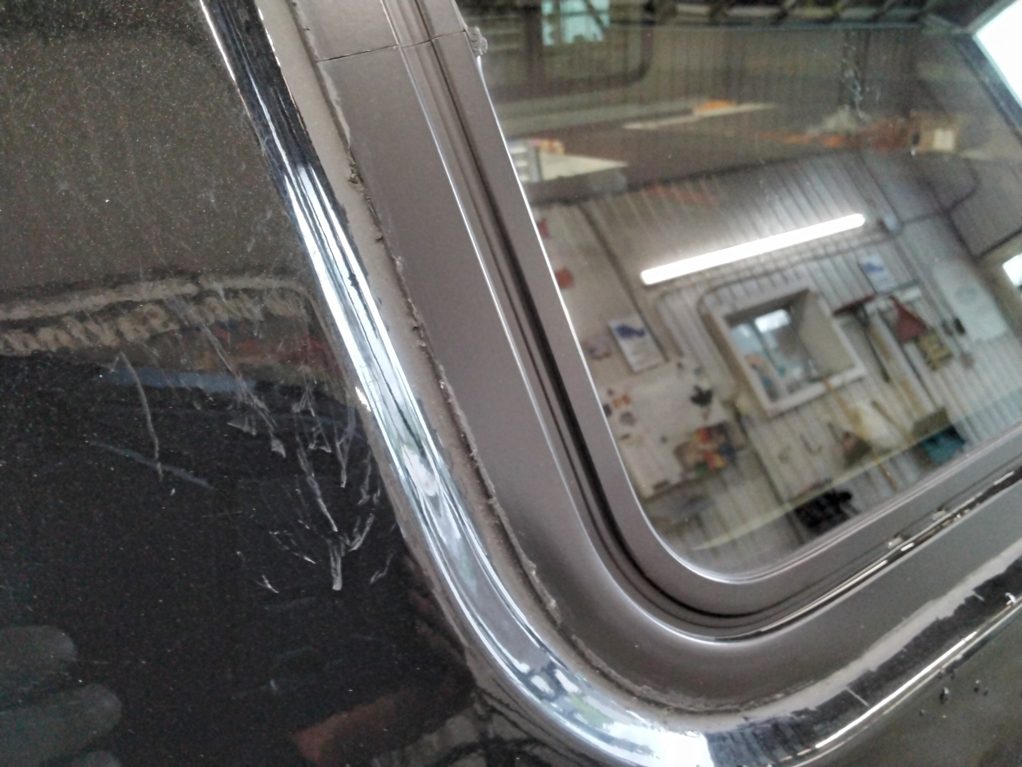 2015 - 2020 Ford F150 6'6 UH Tuxedo Black ARE Truck Cap 6 2015 - 2020 Ford F150 6'6 UH Tuxedo Black ARE Truck Cap - Image 6